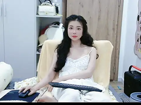 Snapshot of Cute_Ruby01 chatting on June 20, 2026, 11:37 am Cute Ruby01 online show from June 20, 2026, 11:37 am