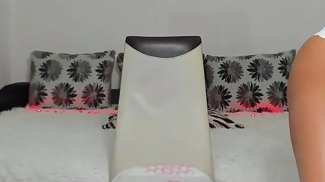 BesttPussy4u online show from February 16, 2025, 7:15 am