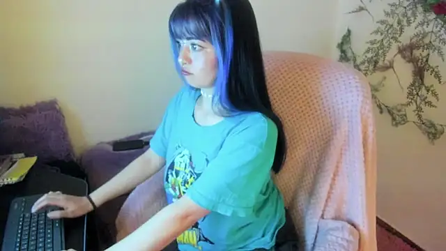 Sammysammy  online show from October 19, 2025, 9:23 am