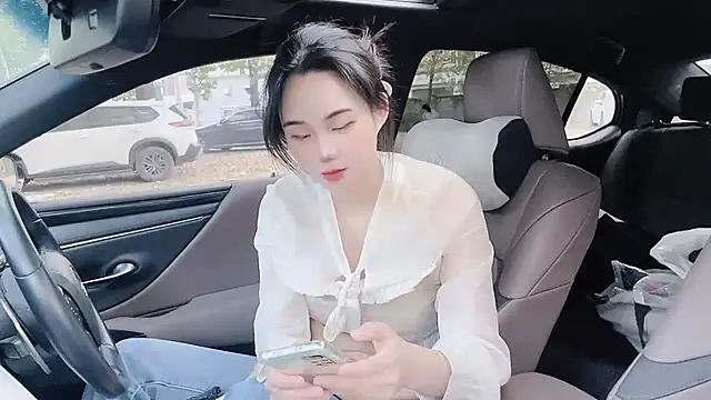 orla2021 online show from January 1, 2025, 12:32 am