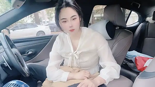 orla2021 online show from February 27, 2025, 1:19 am