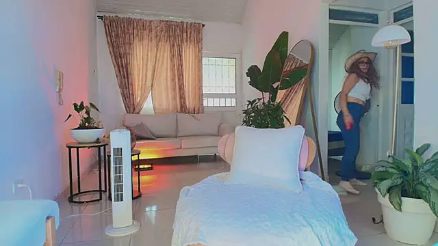 erotik lady online show from October 19, 2025, 5:48 pm