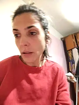 Snapshot of JoLeNe27 chatting on March 18, 2026, 5:58 pm JoLeNe27 online show from March 18, 2026, 5:58 pm