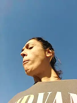 JoLeNe27 online show from November 2, 2025, 2:11 pm