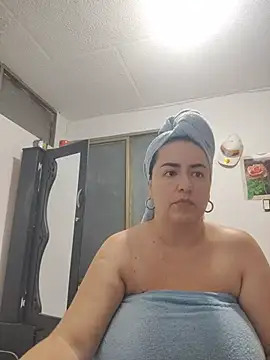 rosahills online show from June 25, 2026, 1:25 am
