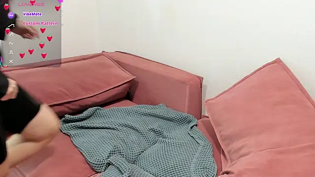 wet eyyyelashes online show from October 2, 2025, 9:12 am