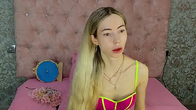 Akilla Queen online show from July 1, 2026, 2:01 am