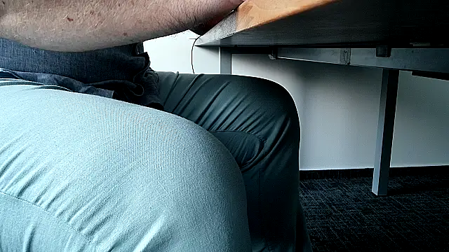 69bezfleku online show from September 18, 2025, 6:05 am