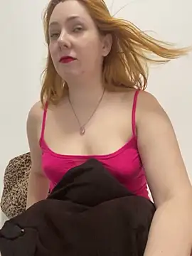 Patriciamoura69 online show from February 27, 2025, 4:32 pm