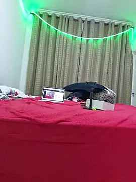 Patriciamoura69 online show from July 29, 2026, 3:06 am
