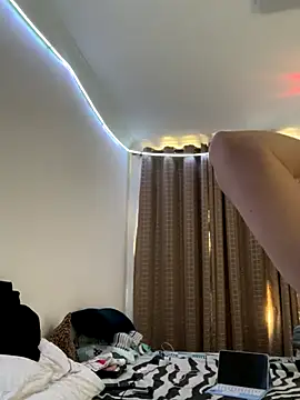 Patriciamoura69 online show from September 10, 2025, 6:51 pm