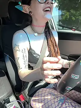 BlaizeyBBy online show from September 19, 2025, 9:52 pm