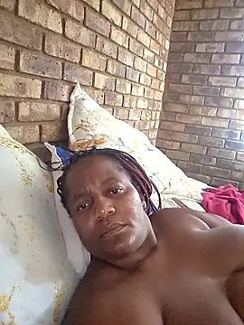 Snapshot of Galcraze chatting on February 9, 2026, 9:51 am Galcraze online show from February 9, 2026, 9:51 am