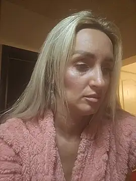 IsabelleEthan online show from July 27, 2026, 1:23 am