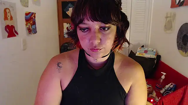 soynanabela28 online show from October 8, 2025, 10:54 pm