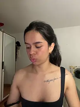 xlovelygirlx online show from January 11, 2025, 1:27 am