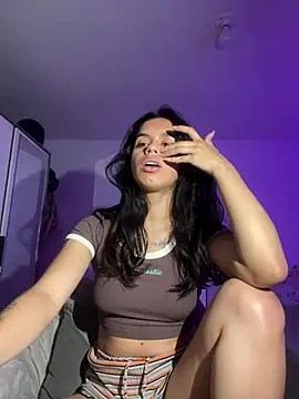 xlovelygirlx online show from March 18, 2025, 12:51 am