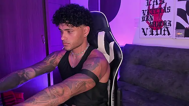 Alessandro Vanni online show from April 25, 2026, 2:14 am