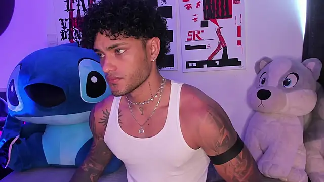 Alessandro Vanni online show from May 11, 2026, 1:12 pm