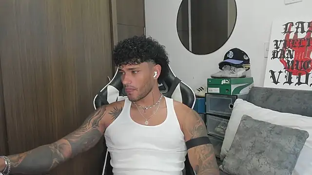 Alessandro Vanni online show from September 30, 2025, 1:06 pm