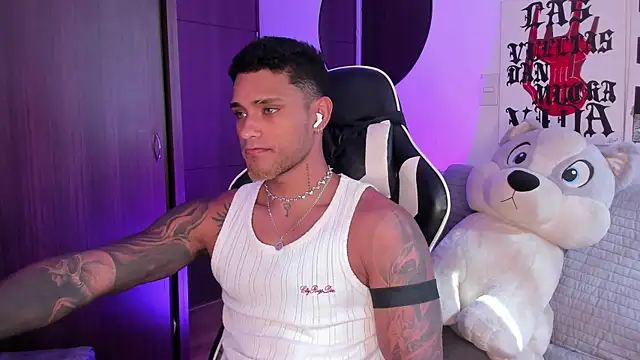 Alessandro Vanni online show from June 20, 2026, 1:38 pm