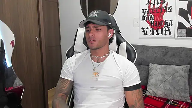 Alessandro Vanni online show from January 14, 2026, 1:26 pm