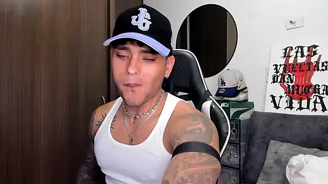 Alessandro Vanni online show from September 10, 2025, 2:21 am