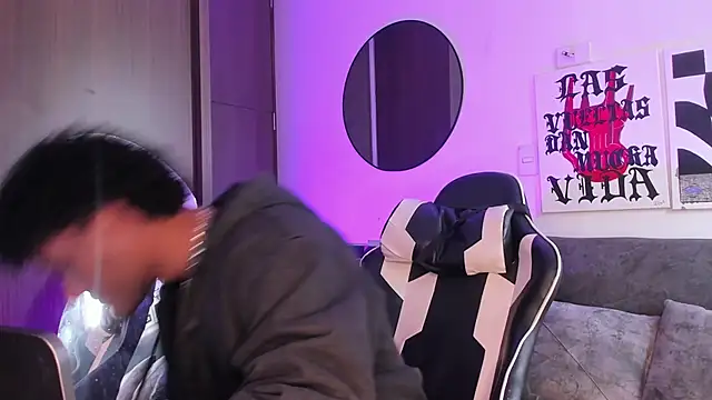 Snapshot of Alessandro_Vanni chatting on March 4, 2026, 1:19 pm Alessandro Vanni online show from March 4, 2026, 1:19 pm