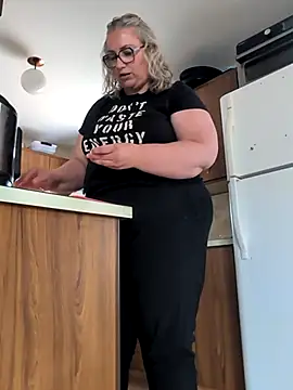 Canadian BBW online show from July 9, 2026, 9:47 pm