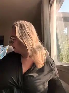 Canadian BBW online show from July 19, 2026, 2:25 pm