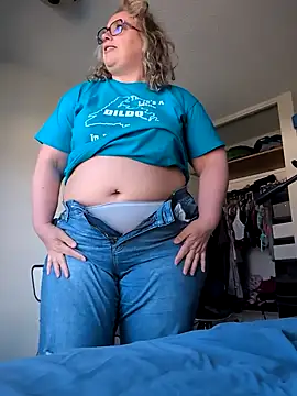 Canadian BBW online show from April 8, 2026, 9:05 pm