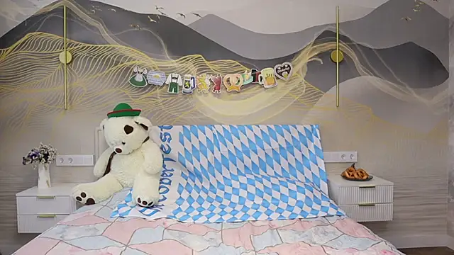 sunny girl4 online show from October 4, 2025, 10:50 am