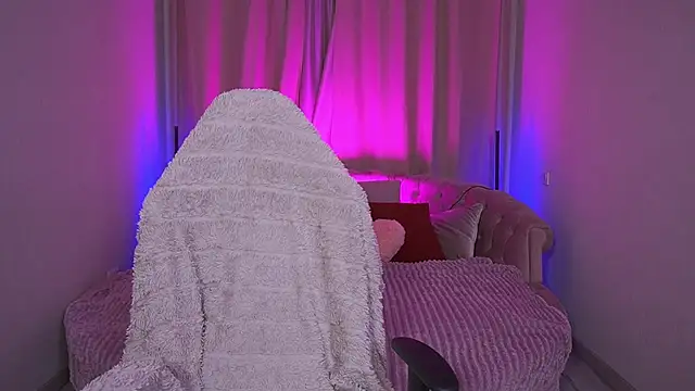 GraceCandy online show from September 14, 2025, 8:31 pm