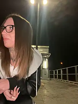 joanaelaa online show from March 18, 2026, 7:26 pm