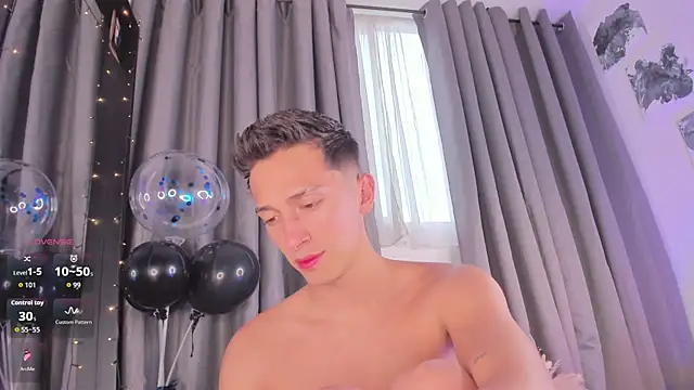 Thiago jones online show from November 24, 2025, 9:37 pm