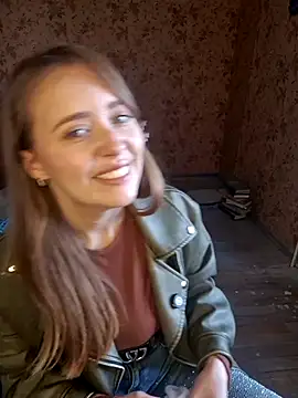 PrettieKate online show from April 9, 2026, 12:00 pm