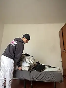 Snapshot of dylancrugerx chatting on April 10, 2026, 9:16 am dylancrugerx online show from April 10, 2026, 9:16 am