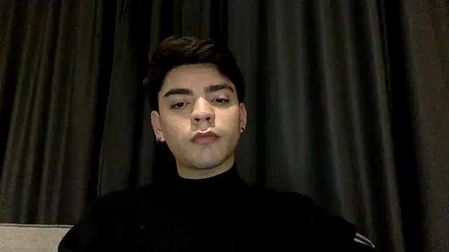 Snapshot of dylancrugerx chatting on December 4, 2024, 10:46 pm dylancrugerx online show from December 4, 2024, 10:46 pm