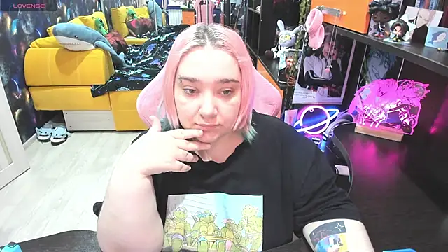 Softie Sofy online show from April 24, 2026, 12:34 am