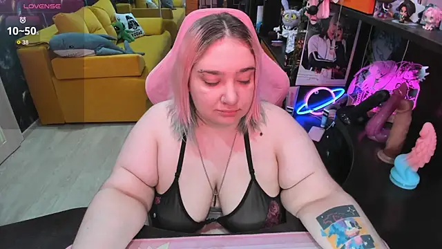 Snapshot of Softie_Sofy chatting on July 3, 2026, 2:29 am Softie Sofy online show from July 3, 2026, 2:29 am
