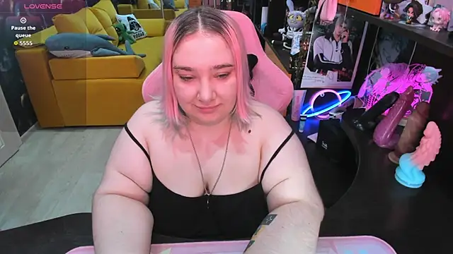Snapshot of Softie_Sofy chatting on June 27, 2026, 3:45 am Softie Sofy online show from June 27, 2026, 3:45 am