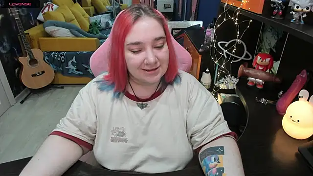 Softie Sofy online show from March 15, 2025, 3:29 am