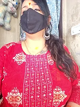 cute-tanvi online show from April 22, 2026, 1:23 am