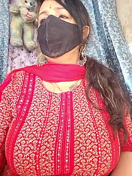 cute-tanvi online show from April 23, 2026, 1:23 am