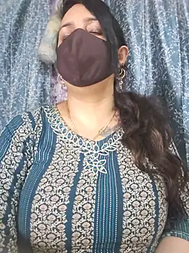 Snapshot of cute-tanvi chatting on July 25, 2026, 12:44 pm cute-tanvi online show from July 25, 2026, 12:44 pm