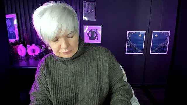 CarmenSoft online show from December 21, 2025, 8:53 pm