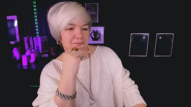 CarmenSoft online show from February 7, 2026, 9:01 pm