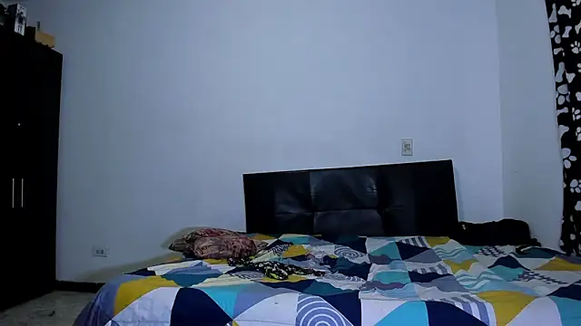 Snapshot of ares_sexxx chatting on February 8, 2026, 12:36 pm ares sexxx online show from February 8, 2026, 12:36 pm