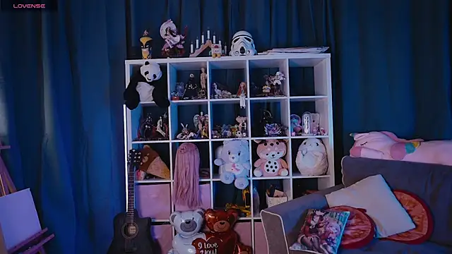 MadnessAlison online show from February 11, 2025, 7:05 pm