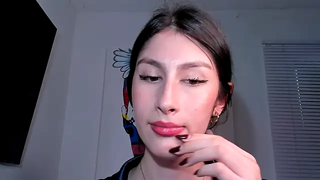 valeria gonzales  online show from March 1, 2025, 10:42 pm